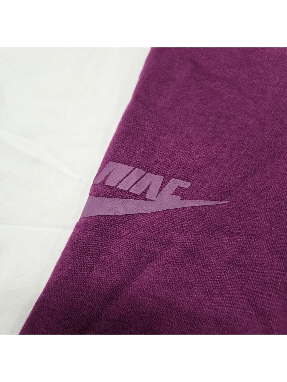 EUC Men's MEDIUM Nike Sportswear Fleece Jogger Pants Sangria Purple DM6871-610